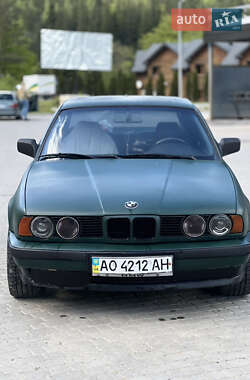 Седан BMW 5 Series 1990 в Микуличине