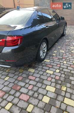 Седан BMW 5 Series 2012 в 