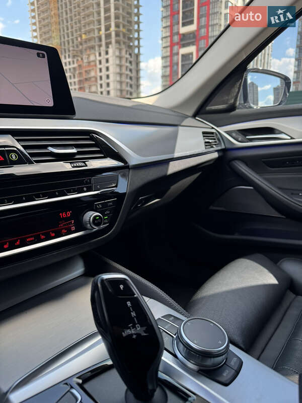 Седан BMW 5 Series 2020 в Києві