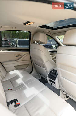 Седан BMW 5 Series 2013 в 