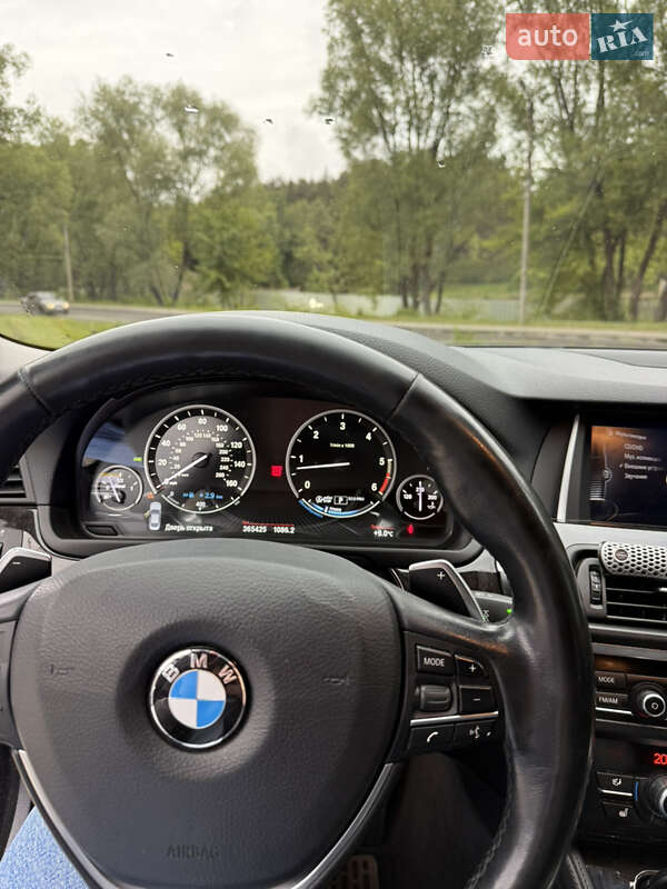 Седан BMW 5 Series 2015 в Новояворівську