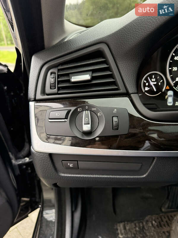 Седан BMW 5 Series 2015 в Новояворівську