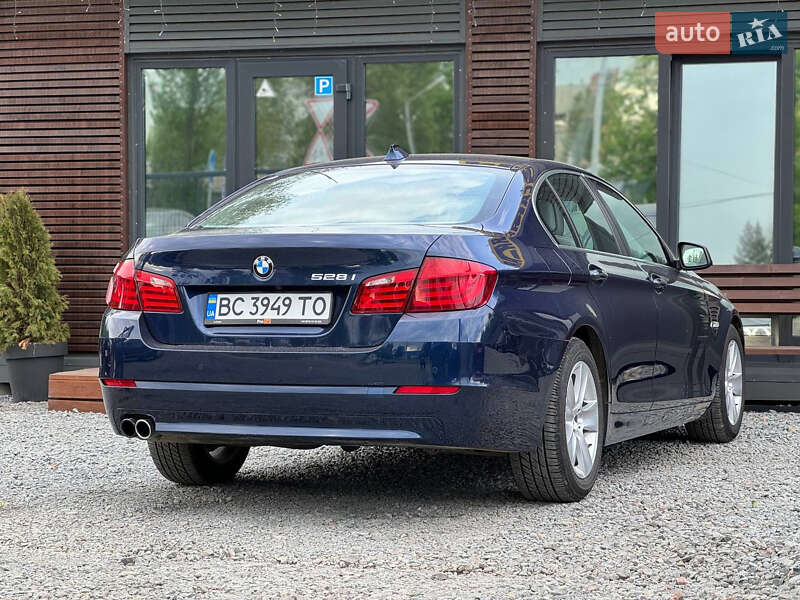 Седан BMW 5 Series 2013 в Львове