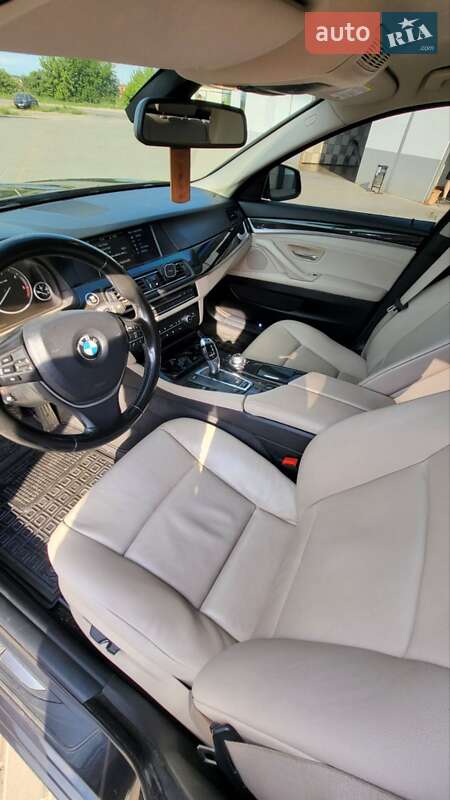 Седан BMW 5 Series 2010 в Харькове