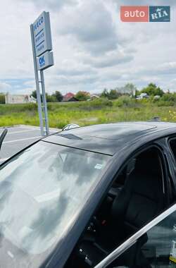 Седан BMW 5 Series 2012 в 