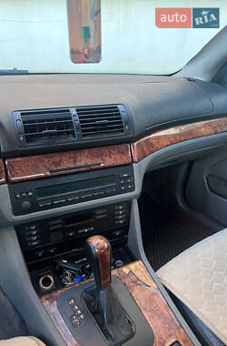 Седан BMW 5 Series 1999 в 