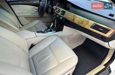 Седан BMW 5 Series 2009 в 