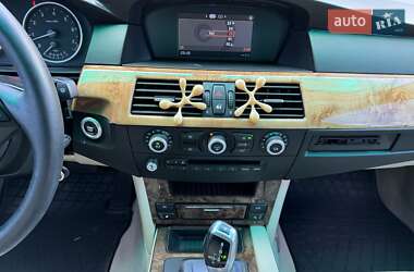 Седан BMW 5 Series 2009 в 