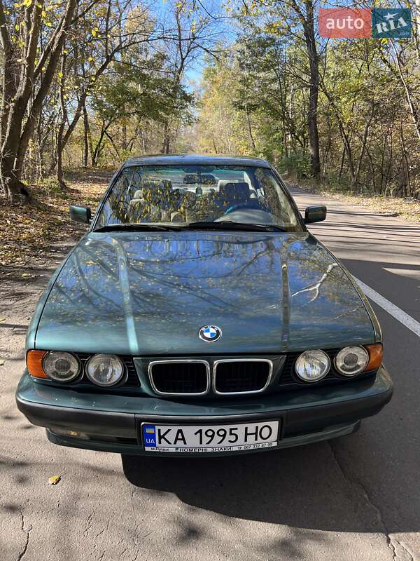 Седан BMW 5 Series 1995 в Киеве