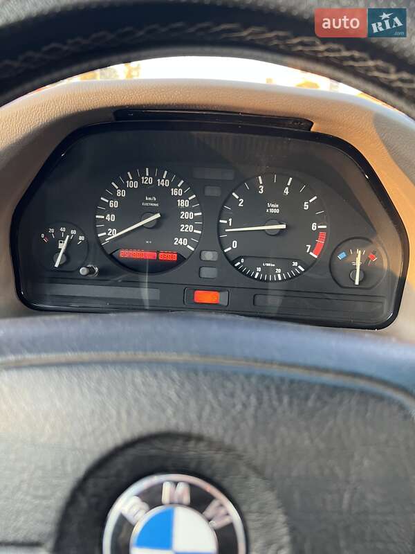 Седан BMW 5 Series 1995 в Киеве