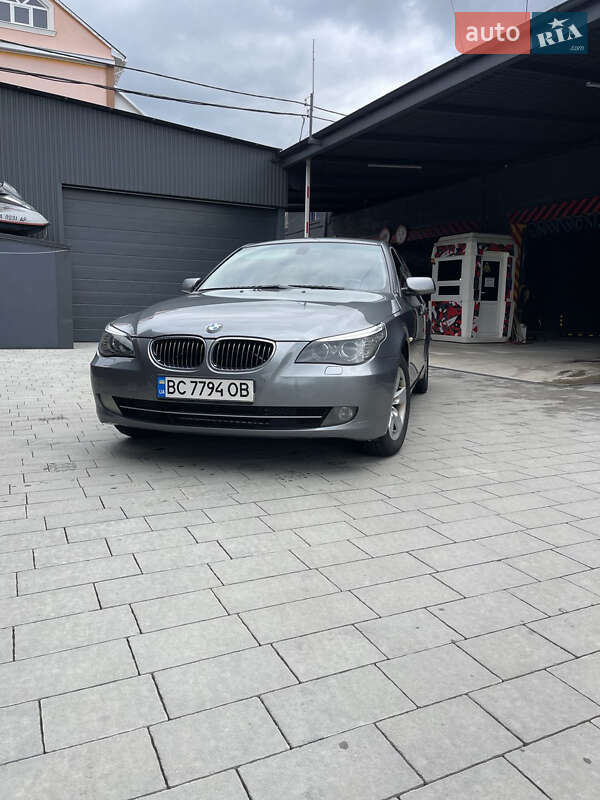 Седан BMW 5 Series 2007 в Львове