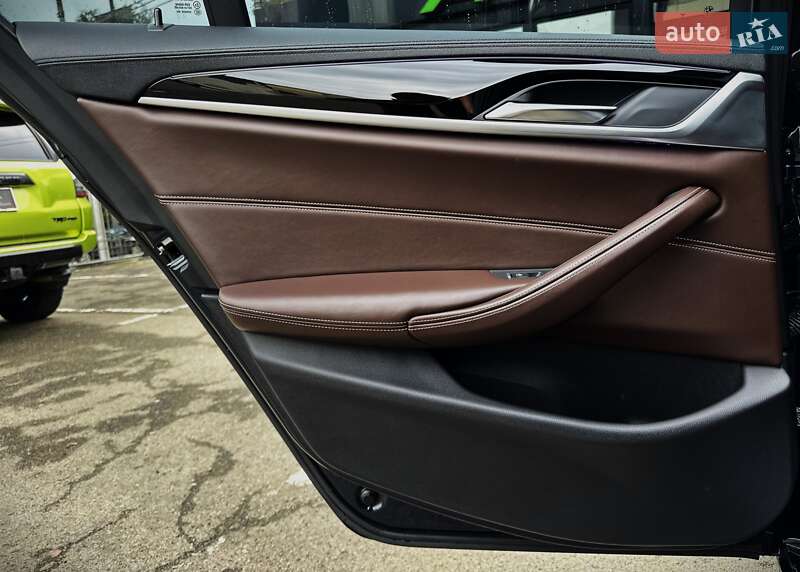 Седан BMW 5 Series 2016 в Києві