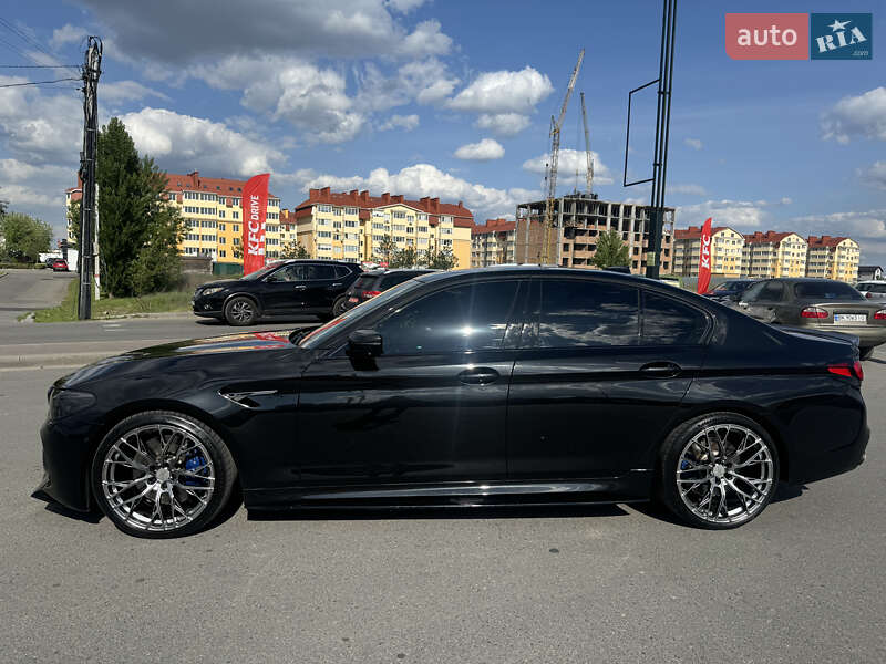 Седан BMW 5 Series 2018 в Киеве