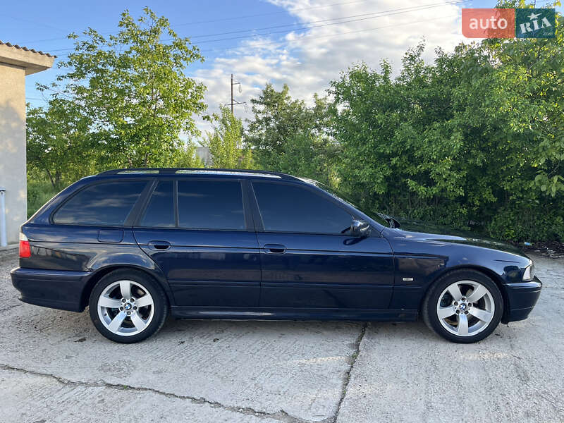 Универсал BMW 5 Series 2001 в Новоднестровске