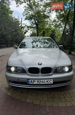 Седан BMW 5 Series 2001 в 