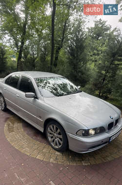 Седан BMW 5 Series 2001 в 