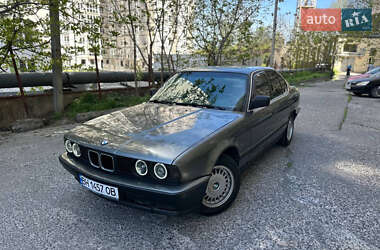 Седан BMW 5 Series 1988 в Одесі