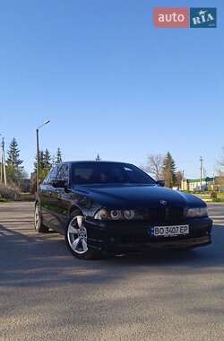 Седан BMW 5 Series 2000 в Бучачі