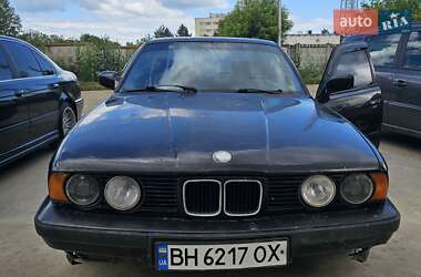 Седан BMW 5 Series 1990 в Черноморске