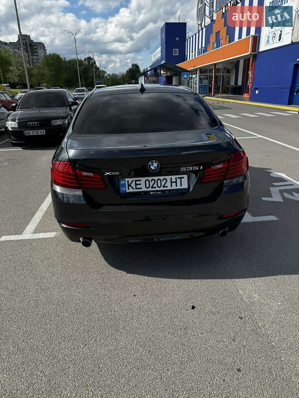Седан BMW 5 Series 2014 в Кам'янському