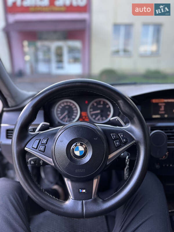 Седан BMW 5 Series 2004 в Іршаві