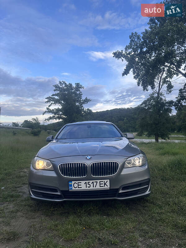 Седан BMW 5 Series 2012 в 