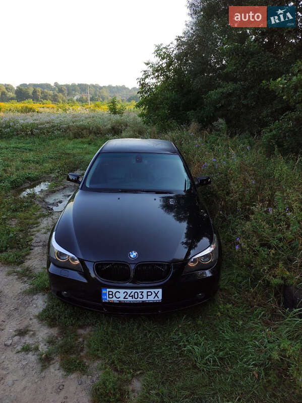 Седан BMW 5 Series 2005 в Львові