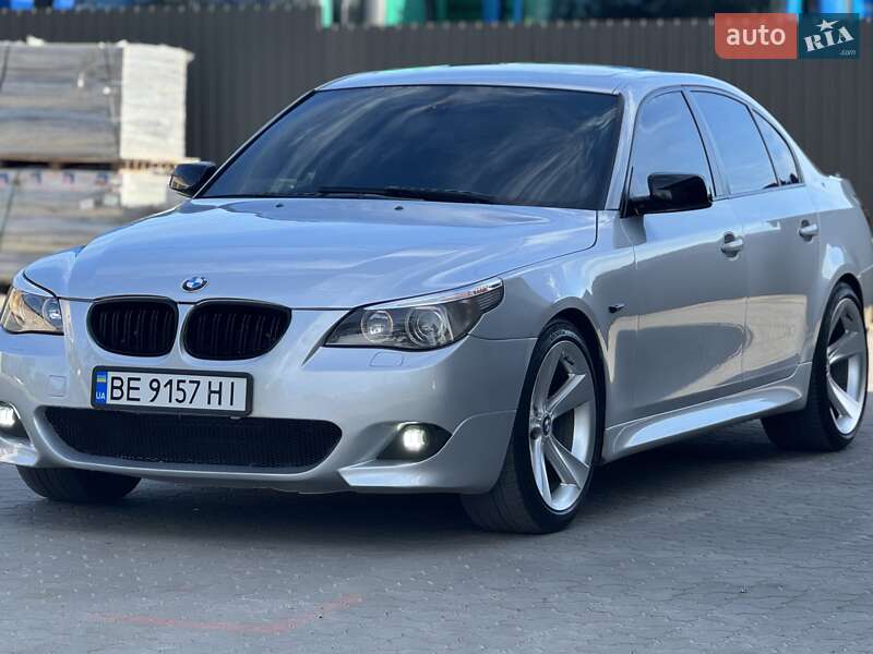 Седан BMW 5 Series 2004 в Жашківу