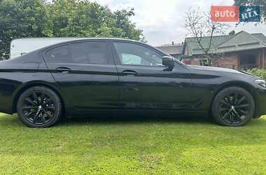 Седан BMW 5 Series 2022 в 