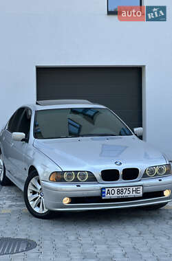 Седан BMW 5 Series 2000 в Ужгороді