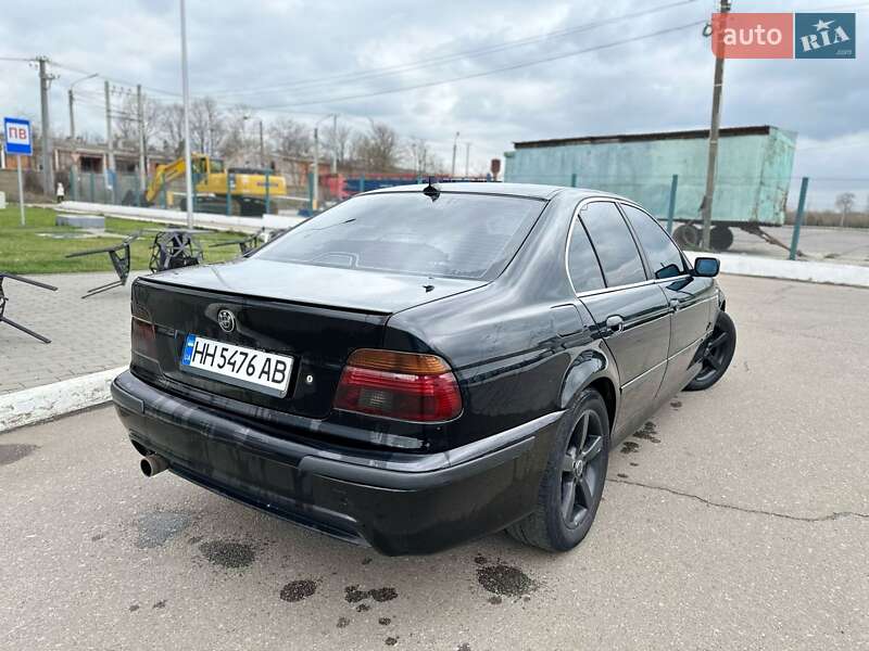 Седан BMW 5 Series 2001 в Кодыме