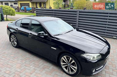 Седан BMW 5 Series 2015 в Львові