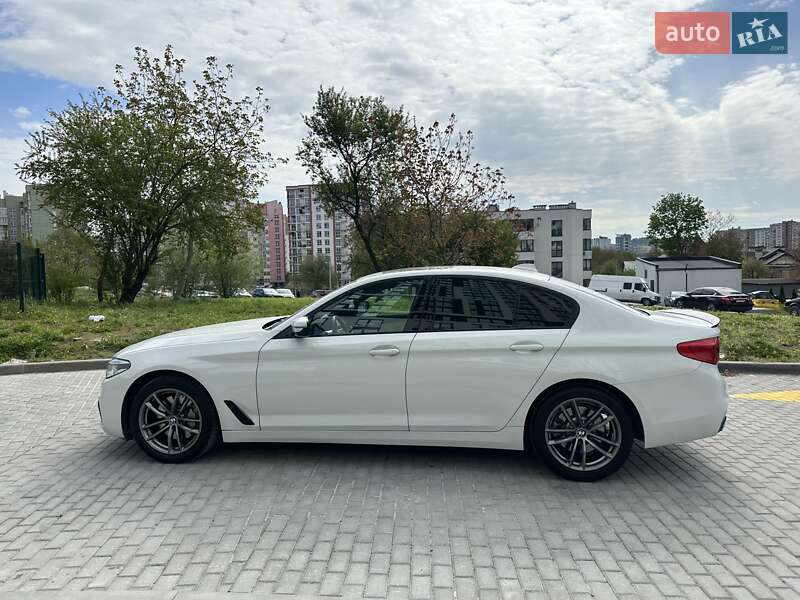 Седан BMW 5 Series 2019 в Львове