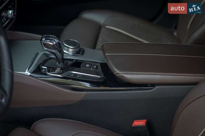 Седан BMW 5 Series 2018 в Киеве