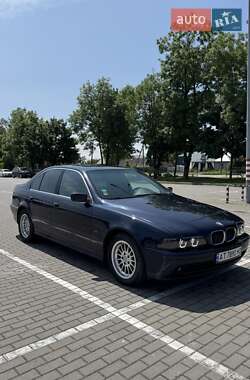 Седан BMW 5 Series 2000 в 