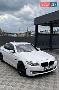Седан BMW 5 Series 2012 в 
