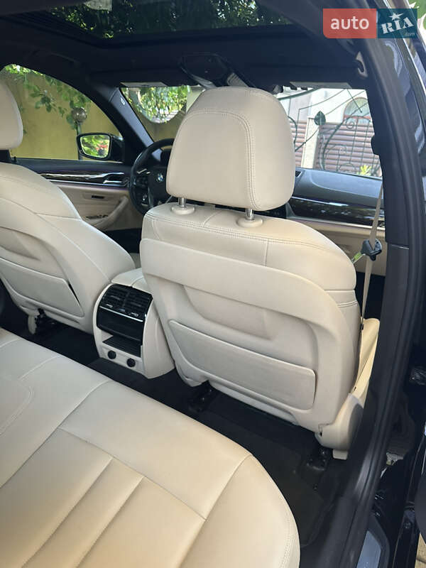 Седан BMW 5 Series 2018 в Львове