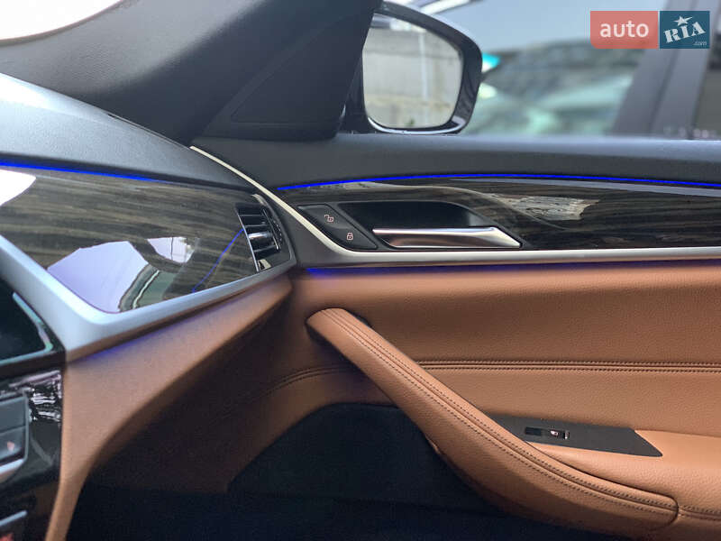 Седан BMW 5 Series 2019 в Тернополе