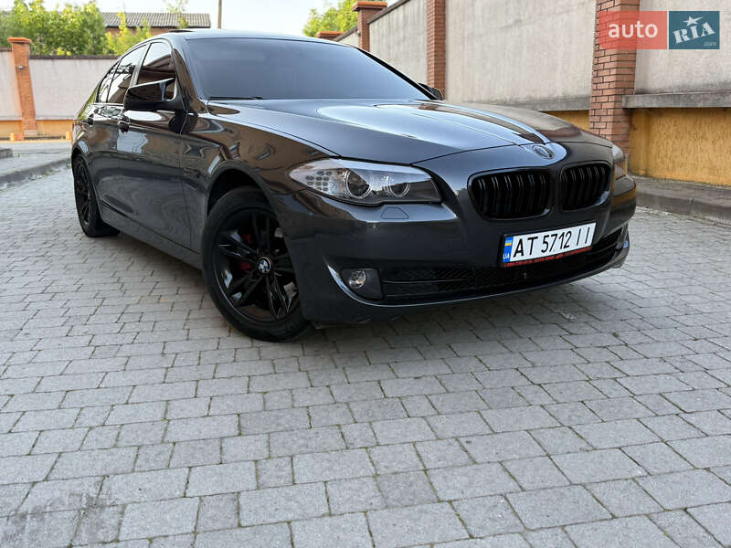 Седан BMW 5 Series 2011 в Коломые