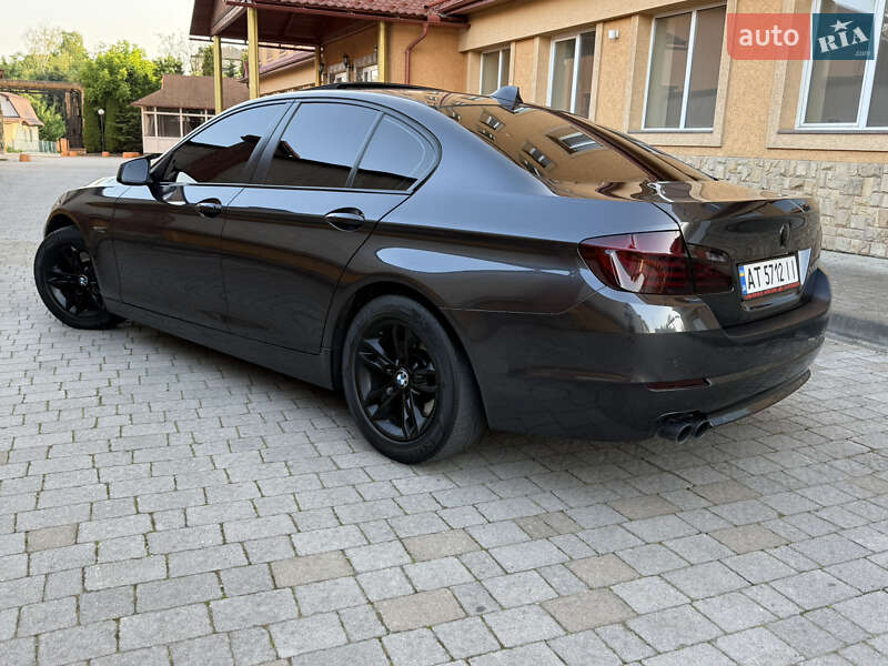 Седан BMW 5 Series 2011 в Коломые