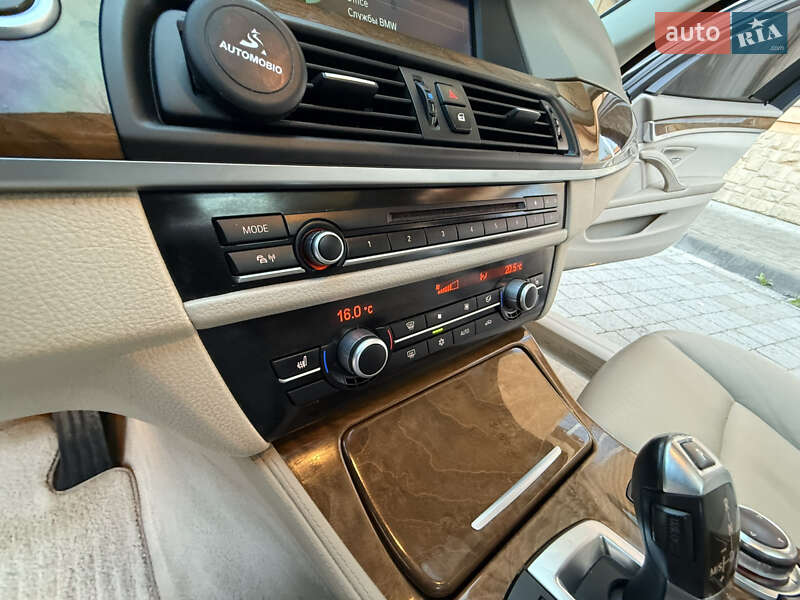 Седан BMW 5 Series 2011 в Коломые
