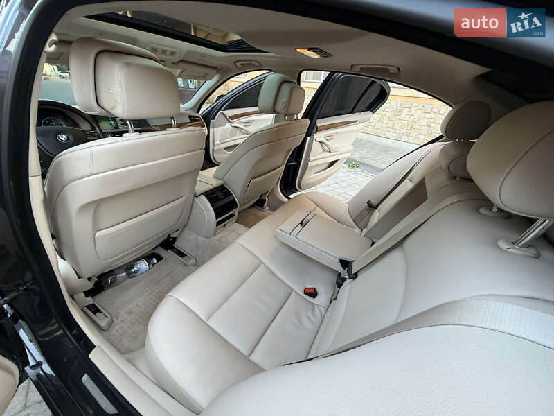 Седан BMW 5 Series 2011 в Коломые