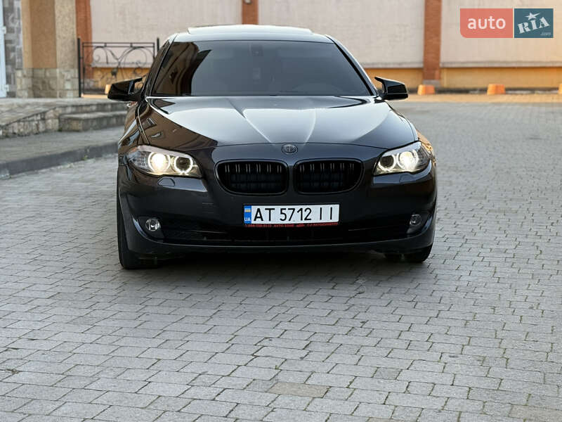 Седан BMW 5 Series 2011 в Коломые