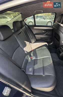 Седан BMW 5 Series 2012 в 