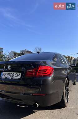 Седан BMW 5 Series 2012 в 