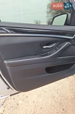 Седан BMW 5 Series 2011 в 