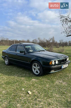 Седан BMW 5 Series 1988 в Болграде