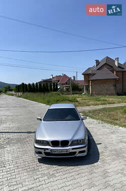 Седан BMW 5 Series 2000 в 