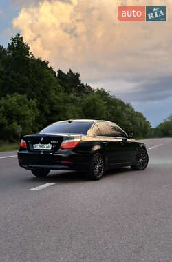 Седан BMW 5 Series 2009 в 