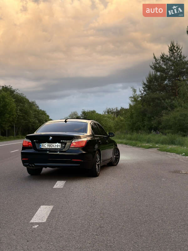 Седан BMW 5 Series 2009 в Владимире